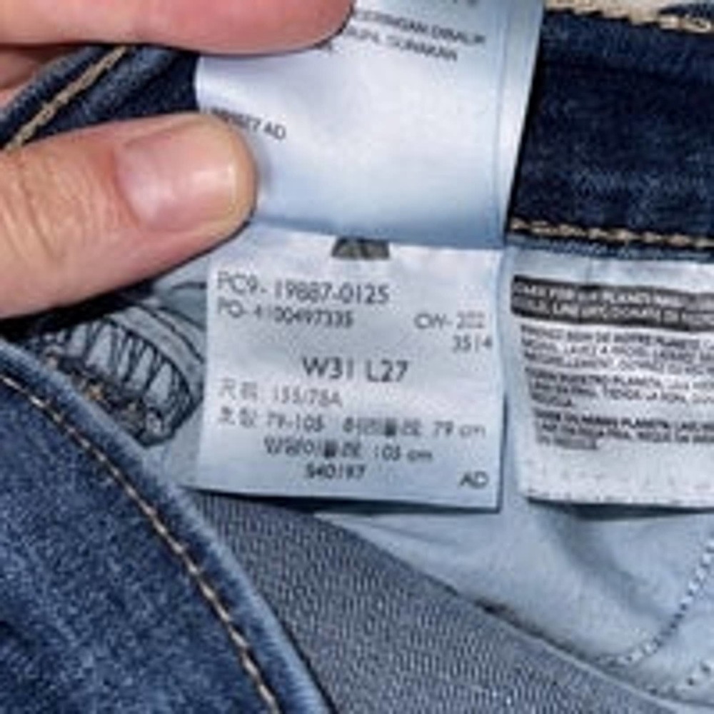 Levi Strauss Women’s Mid Rise Boyfriend Denim Medium Wash Jeans‎ Size 31 - Picture 11 of 12
